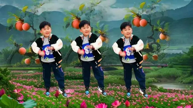 小苹果舞蹈学生版六一儿童节跳舞小苹果